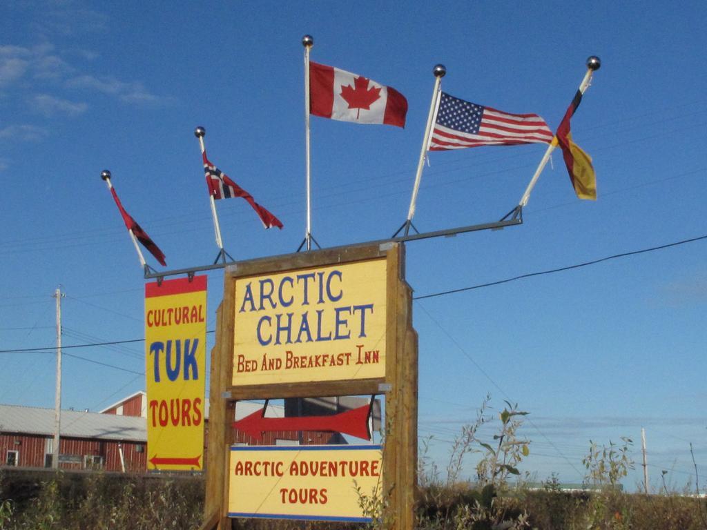Arctic Chalet Resort Inuvik Buitenkant foto